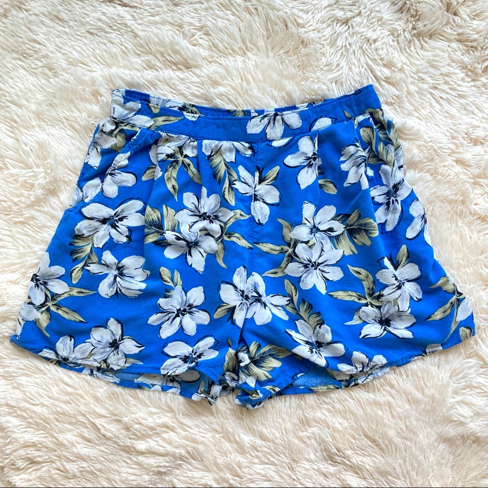 Hollister Blue Floral Tropical Beach Shorts